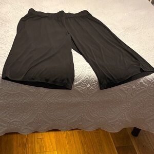 Lane Bryant Black Capris Wide-Leg Pull-On Pants